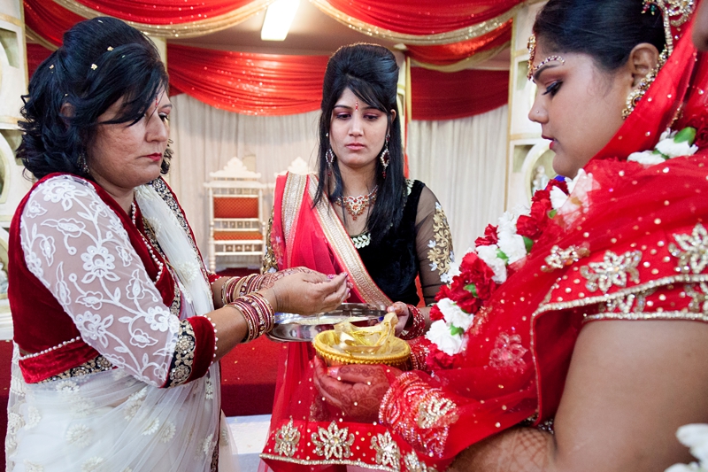 Hindu ceremony at Shree Radhe Shyam Mandir.
